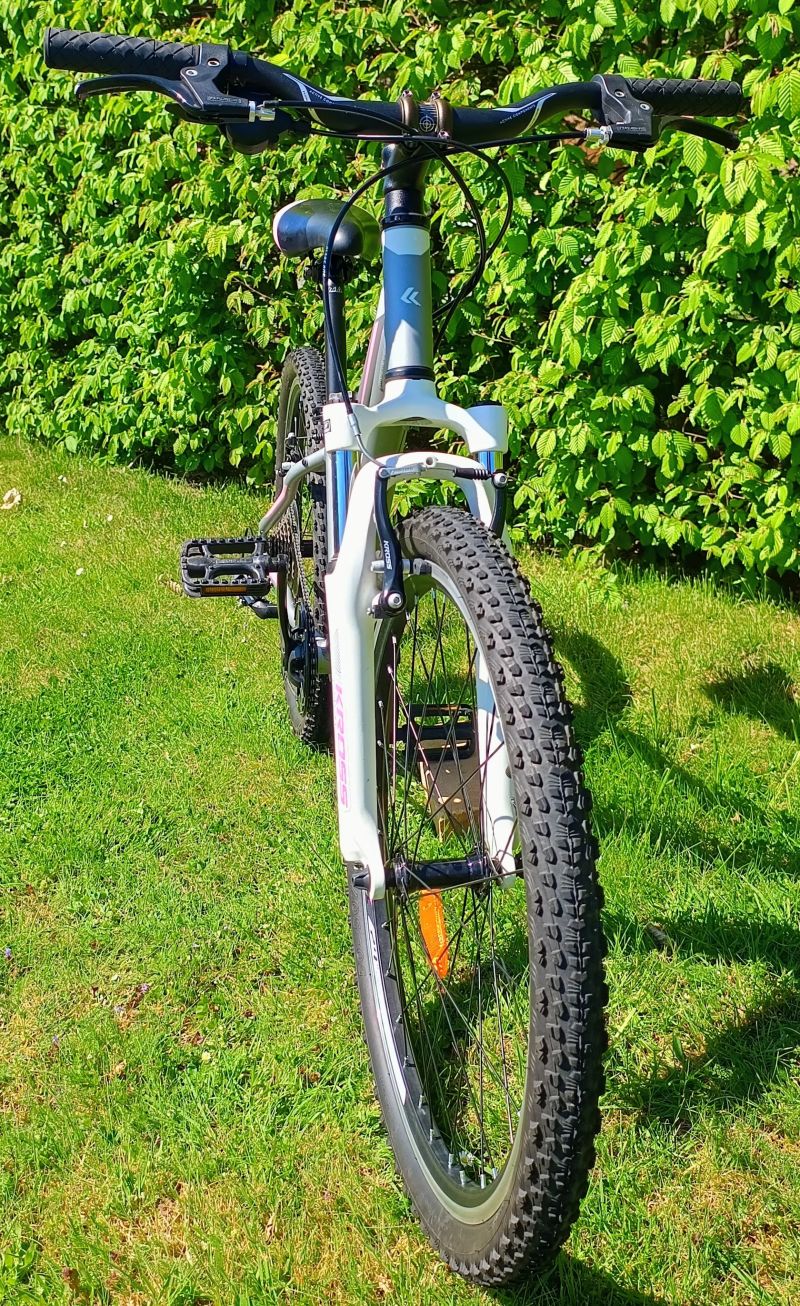 Kross Lea JR 2.0 24" stříbrno-růžovo-bílá