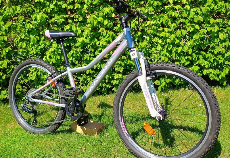 Kross Lea JR 2.0 24" stříbrno-růžovo-bílá