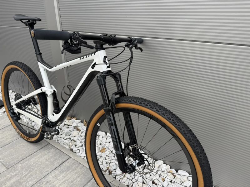 Spark RC 900 Pro 2021/SRAM AXS/ROVAL CONTROL...
