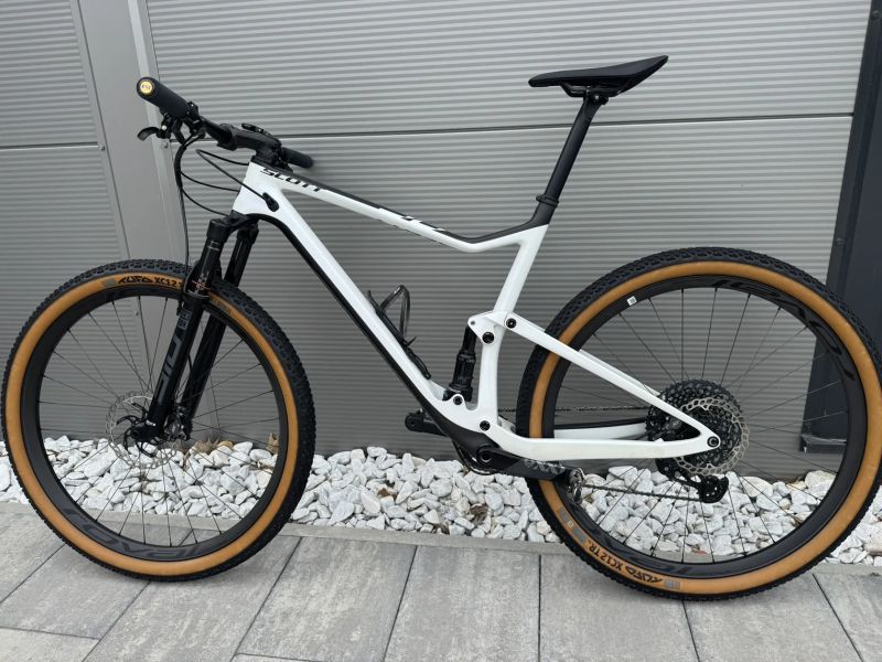 Spark RC 900 Pro 2021/SRAM AXS/ROVAL CONTROL...