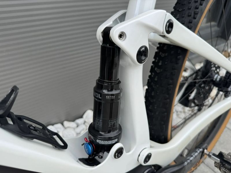 Spark RC 900 Pro 2021/SRAM AXS/ROVAL CONTROL...