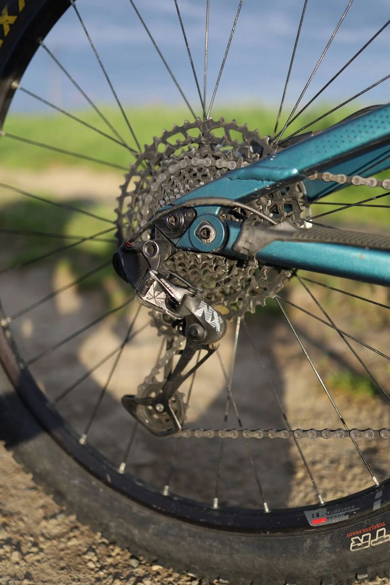 Lapierre Zesty TR 4.9 – s novou vidlicí FOX 36 (2025)