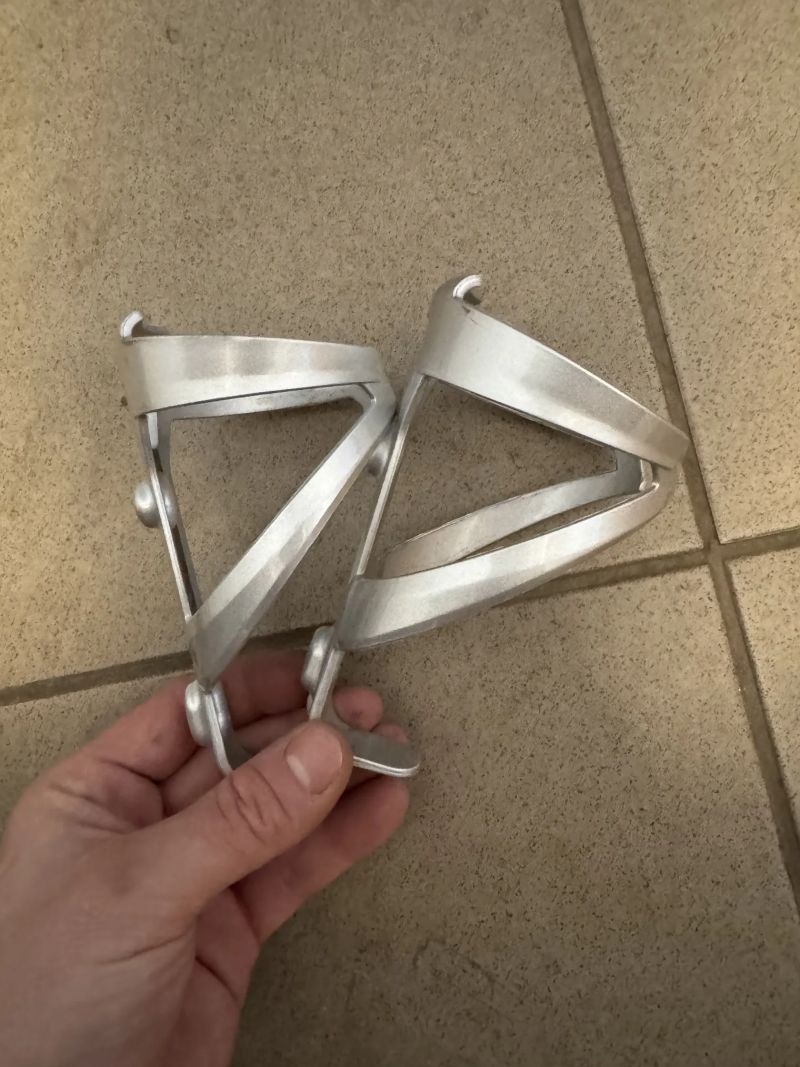 Řidítka Bontrager+představec, tachometr bontrager , držák lahvi