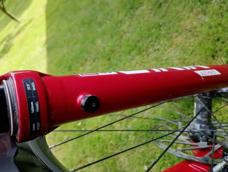 Prodám Commencal Clash V1 2019/2020 Dream build velikost M