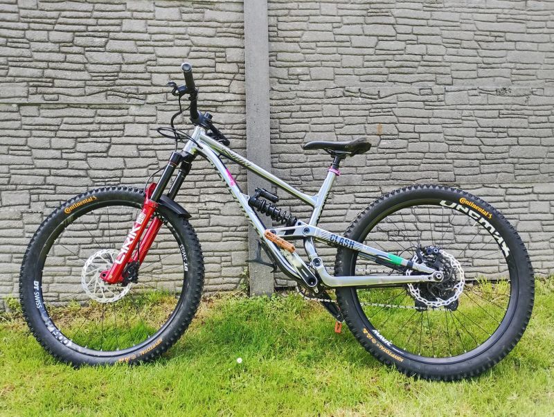 Prodám Commencal Clash V1 2019/2020 Dream build velikost M