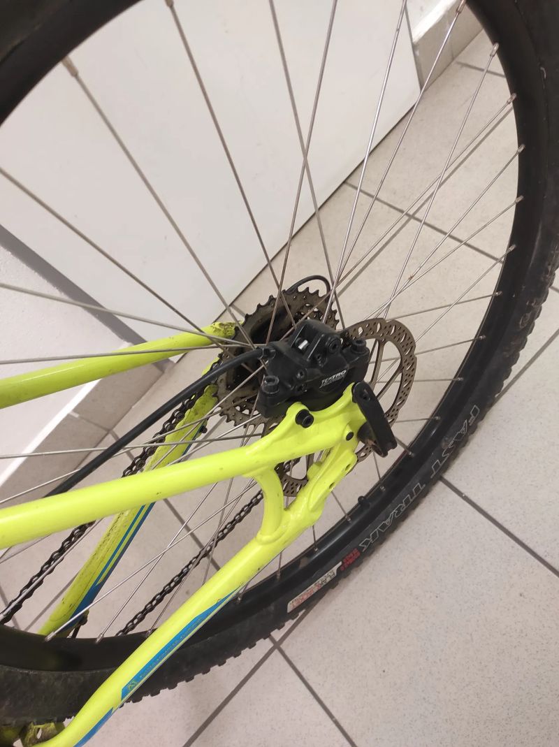 Specialized Pitch Sport 27.5 (L) horské kolo