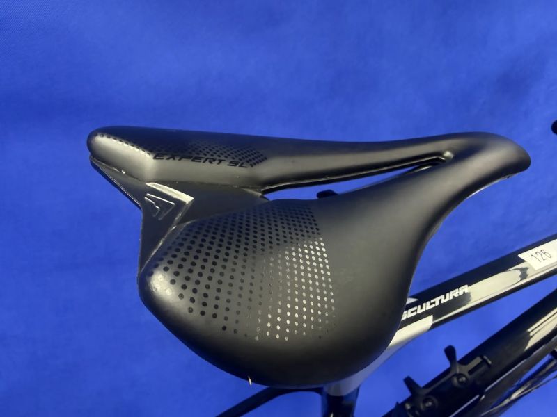 Merida Scultura 6000 Di2 elektrické řaz. 2x12 - kolo č. 126. vel. L (56cm) pro postavy 183 - 188cm