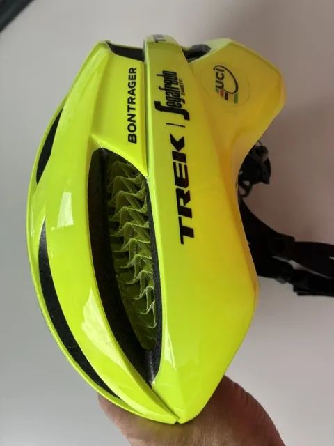 Bontrager fluo dres a helma