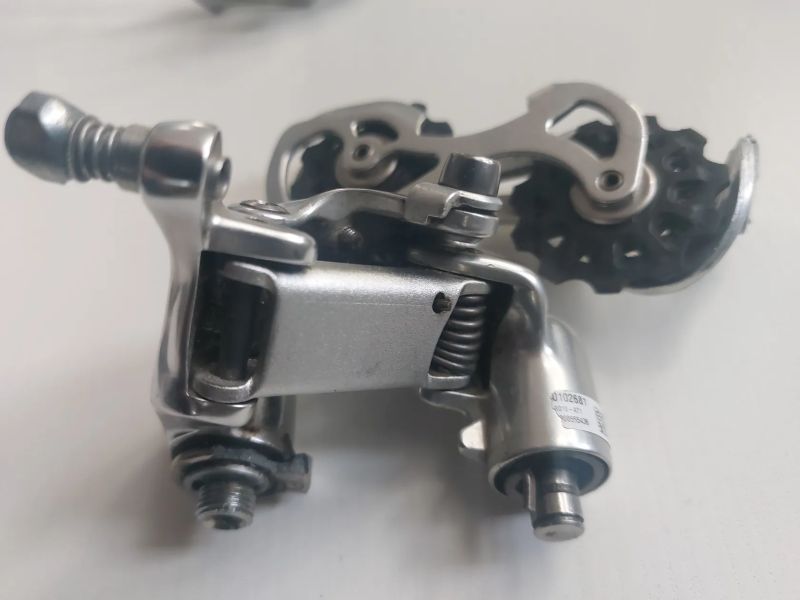 Přehazovačky a přesmykač Campagnolo 