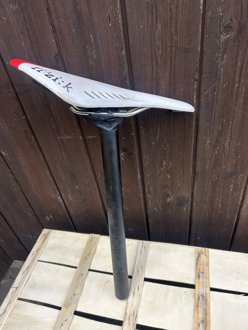 Mix dílů Campagnolo / Shimano FSA Sedlovka 