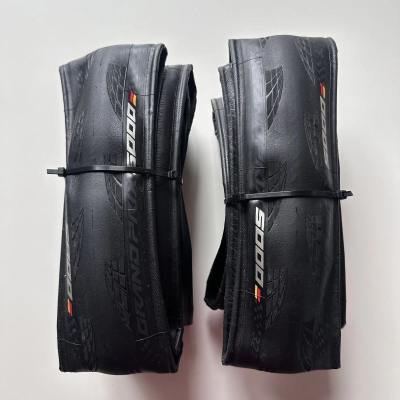 2 ks Continental Grand Prix 5000 kevlar 700 × 32C