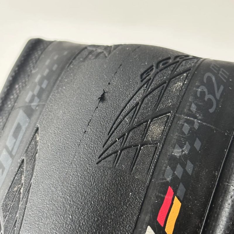 2 ks Continental Grand Prix 5000 kevlar 700 × 32C