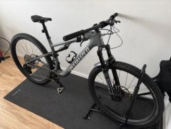 Specialized Epic 8 Comp - najeto 150km (záruka do 12/2027)