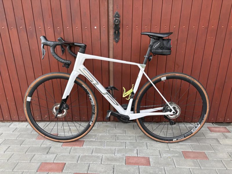 Superior X-ROAD Team Issue Di2