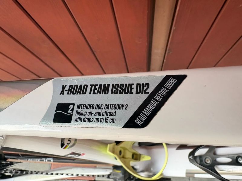 Superior X-ROAD Team Issue Di2