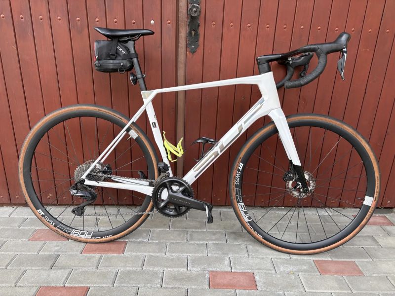 Superior X-ROAD Team Issue Di2