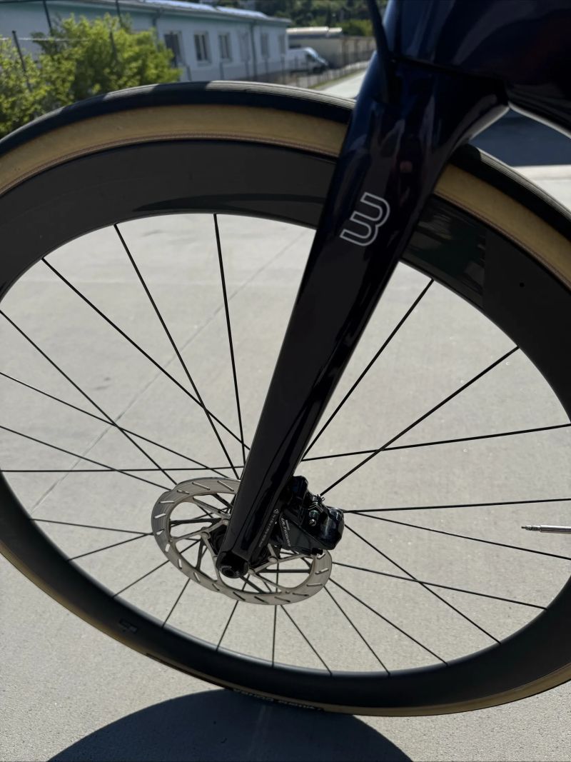 Basso Venta, Ultegra 11sp, Black Inc Forty five