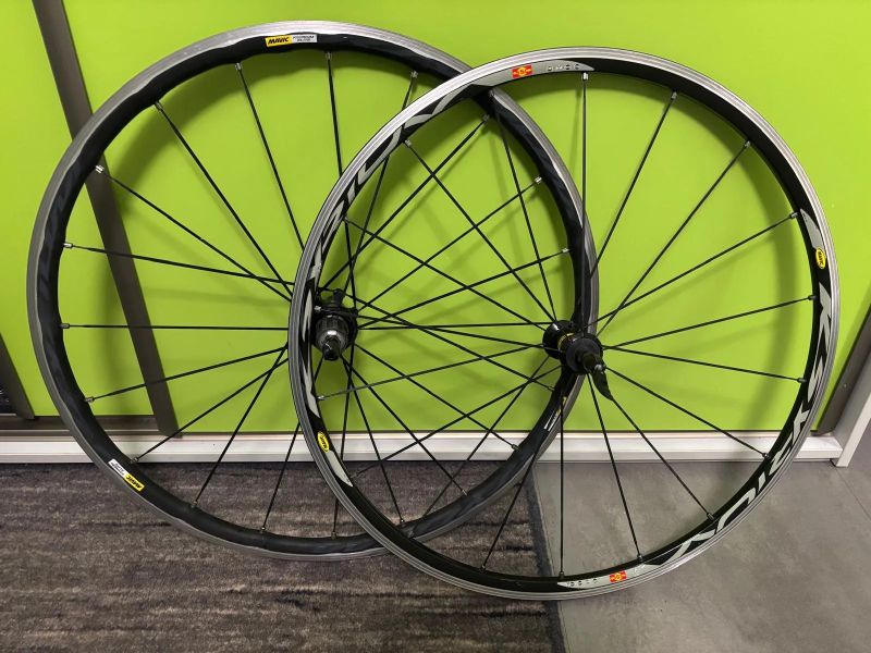Zapletená kola Mavic Ksyrium Elite