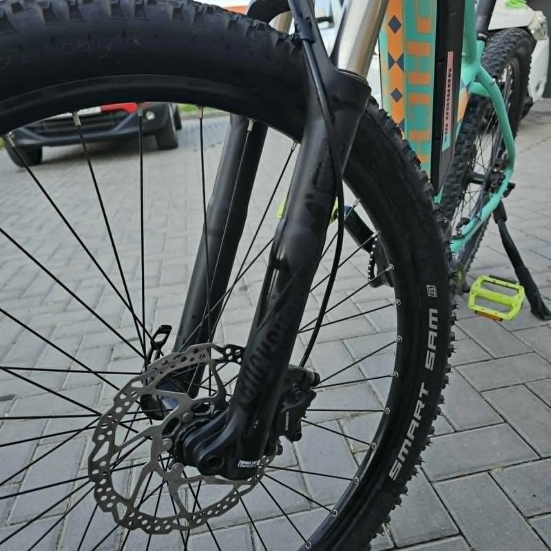 Apache Yamka MX – dámské elektrokolo, Bafang M400, RockShox Recon