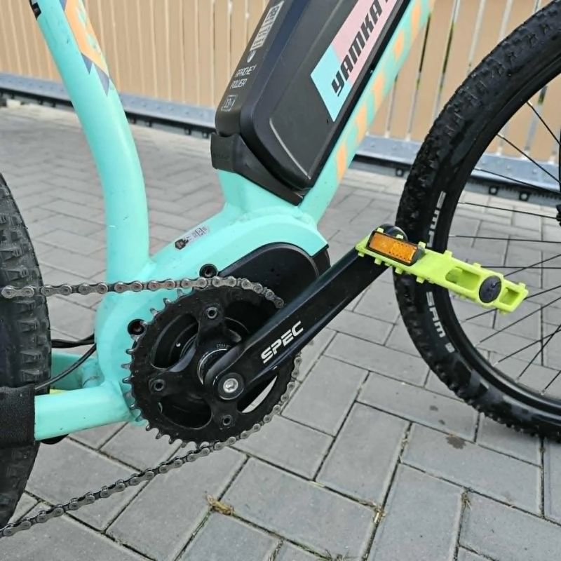 Apache Yamka MX – dámské elektrokolo, Bafang M400, RockShox Recon