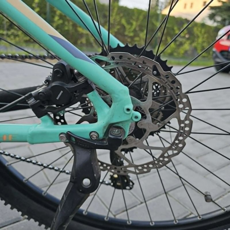 Apache Yamka MX – dámské elektrokolo, Bafang M400, RockShox Recon