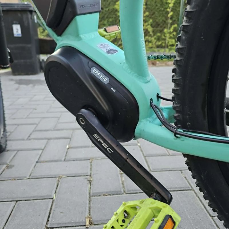 Apache Yamka MX – dámské elektrokolo, Bafang M400, RockShox Recon