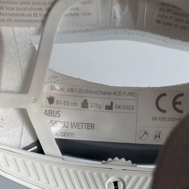 Cyklistická přilba ABUS StormChaser Ace pure grey vel. Small