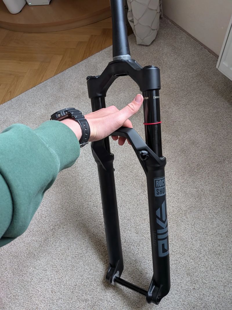 NOVÁ RockShox Pike Select RC 2026 (140mm / 29" / 44 Rake)