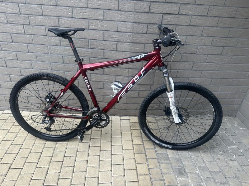  Felt Q900
