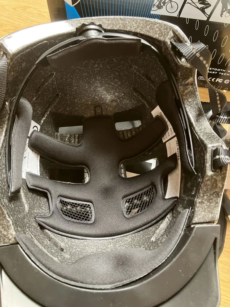 cyklistická přilba Safe-Tec s Led světly