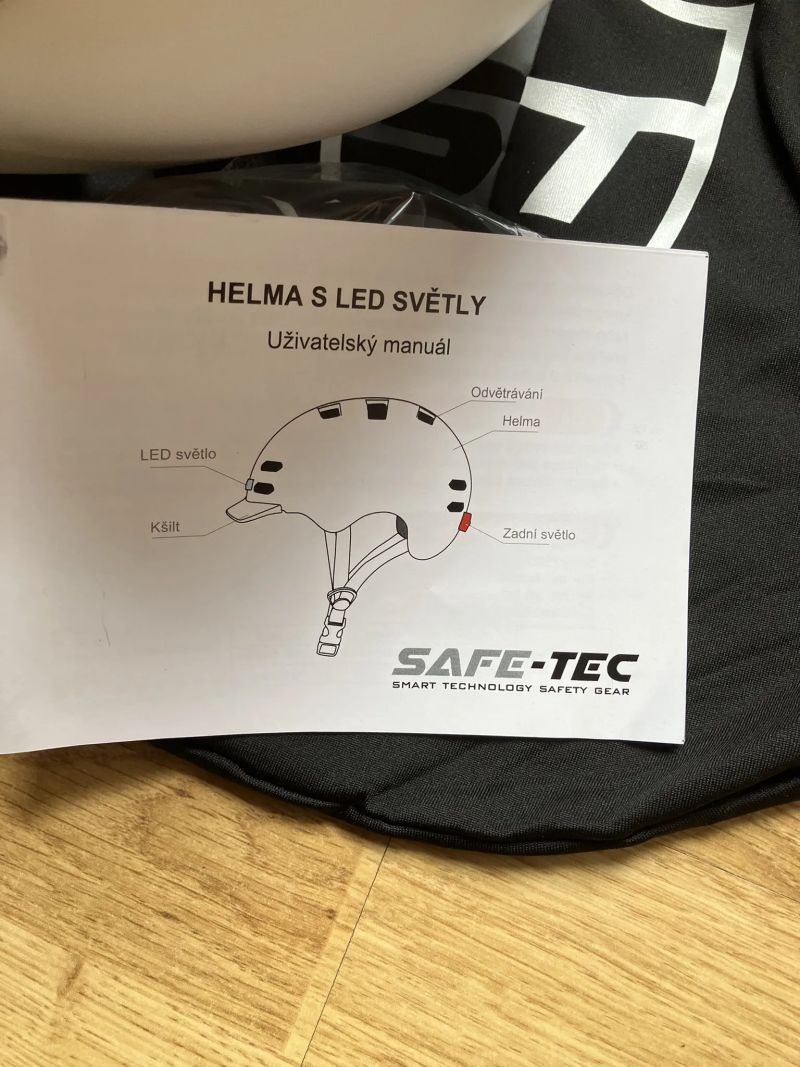 cyklistická přilba Safe-Tec s Led světly