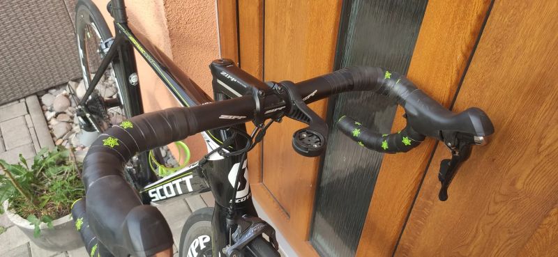Aero silniční kolo Scott Foil 40 – Velikost 54 (M) | Zipp 60 | Ultegra