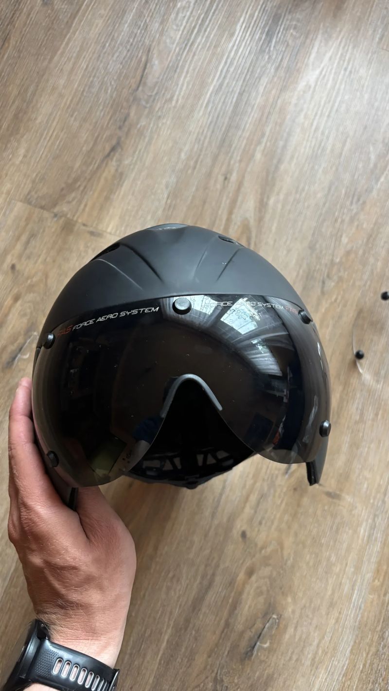 Časovkářská helma Force Sprinter + 2x zorník
