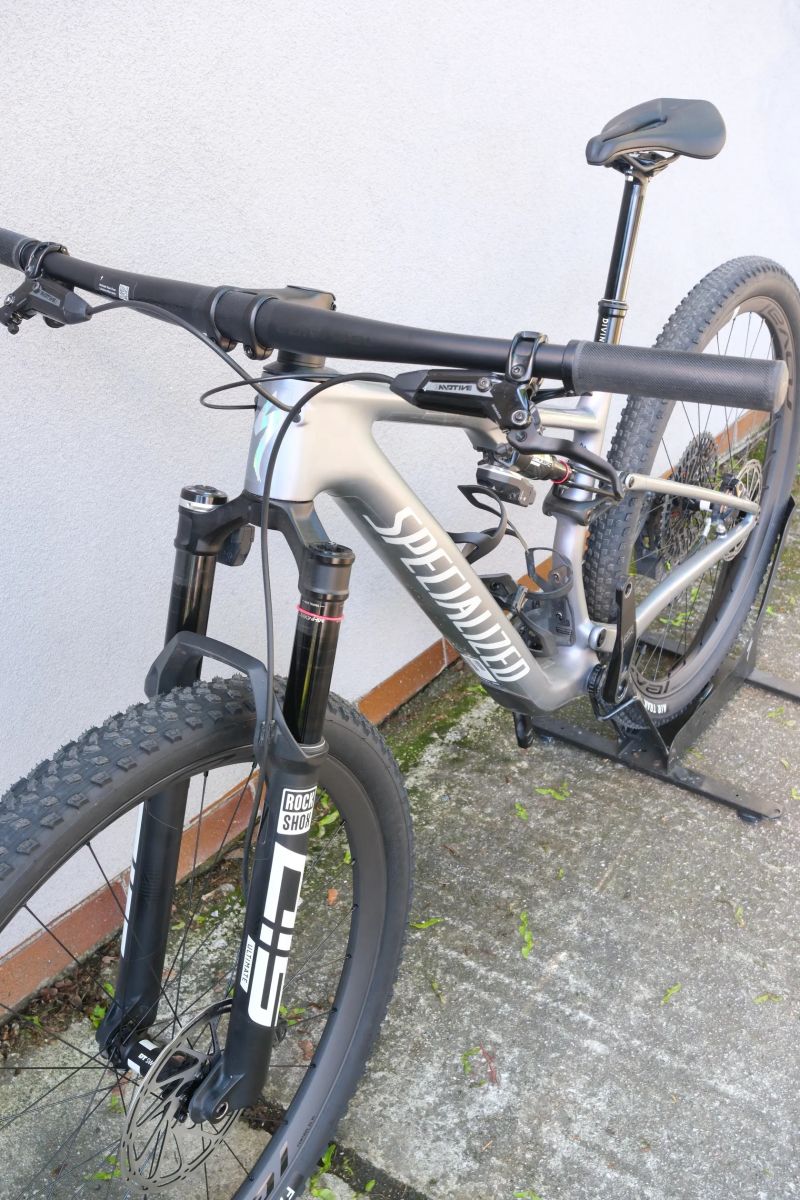 Predám horský karbon. bicykel Specialized Epic 8 Pro M