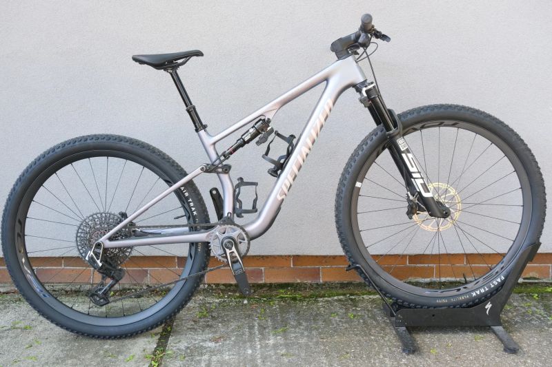 Predám horský karbon. bicykel Specialized Epic 8 Pro M