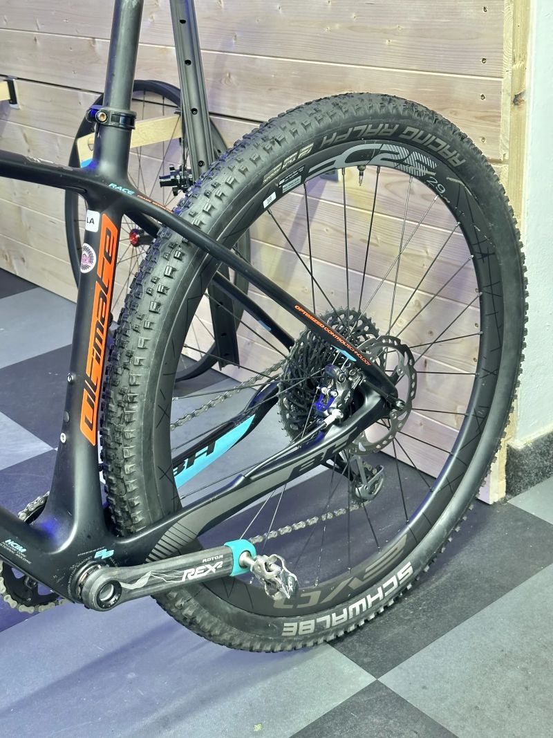 BH Ultimate 29 carbon | vel. M/L | FOX Performance | Rotor REX2 | 10,55 kg