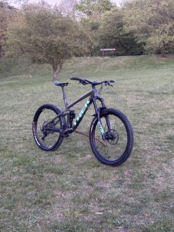 Trek Remedy 8