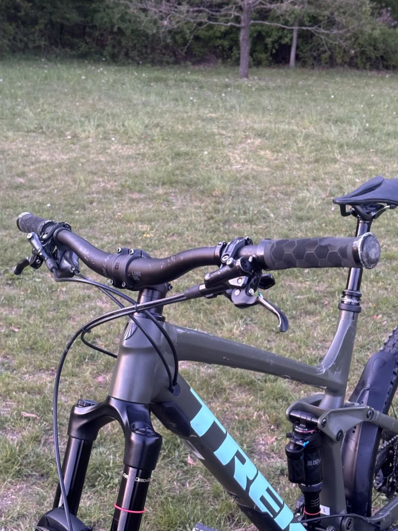 Trek Remedy 8