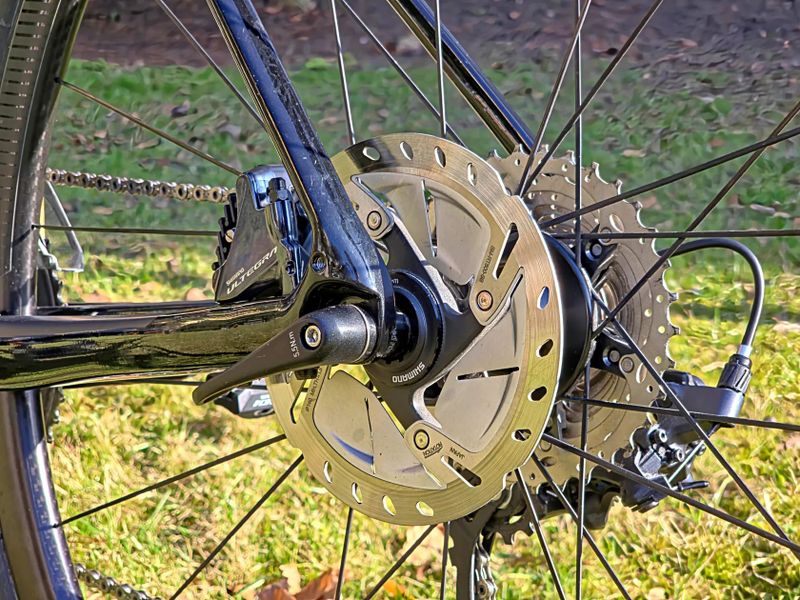 Giant Defy Advanced Pro 1 (2019) rám M – Ultegra, karbonová kola Giant SLR 1
