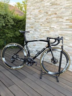 Eddy Merckx 525 Disk Shimano Dura Ace Di2