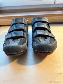 MT tretry Specialized, vel. 42
