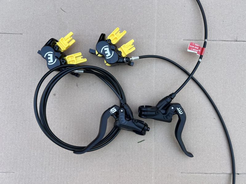2x Magura MT5 + 1x MT4
