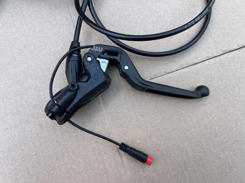 2x Magura MT5 + 1x MT4