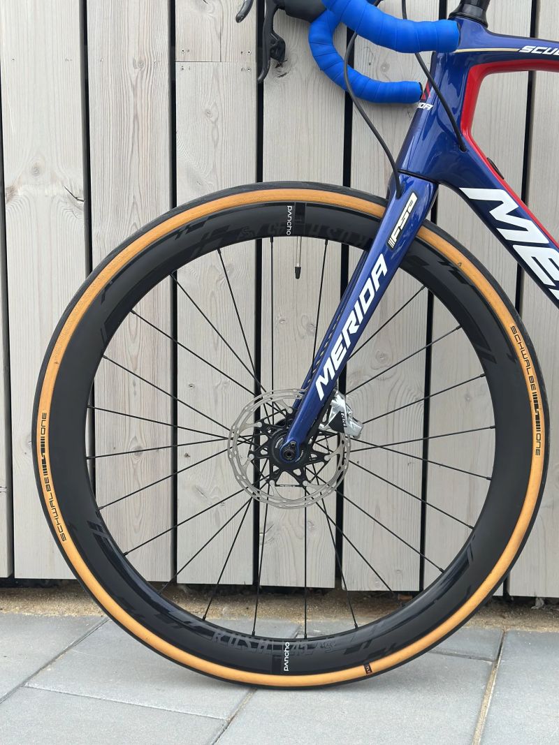 Merida Scultura 4000 Bahrain Edition | L | SRAM RED