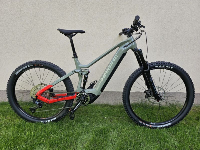 Haibike AllMtn 4, vel. M, zánovní, 500km, 6 cyklů baterie, v záruce