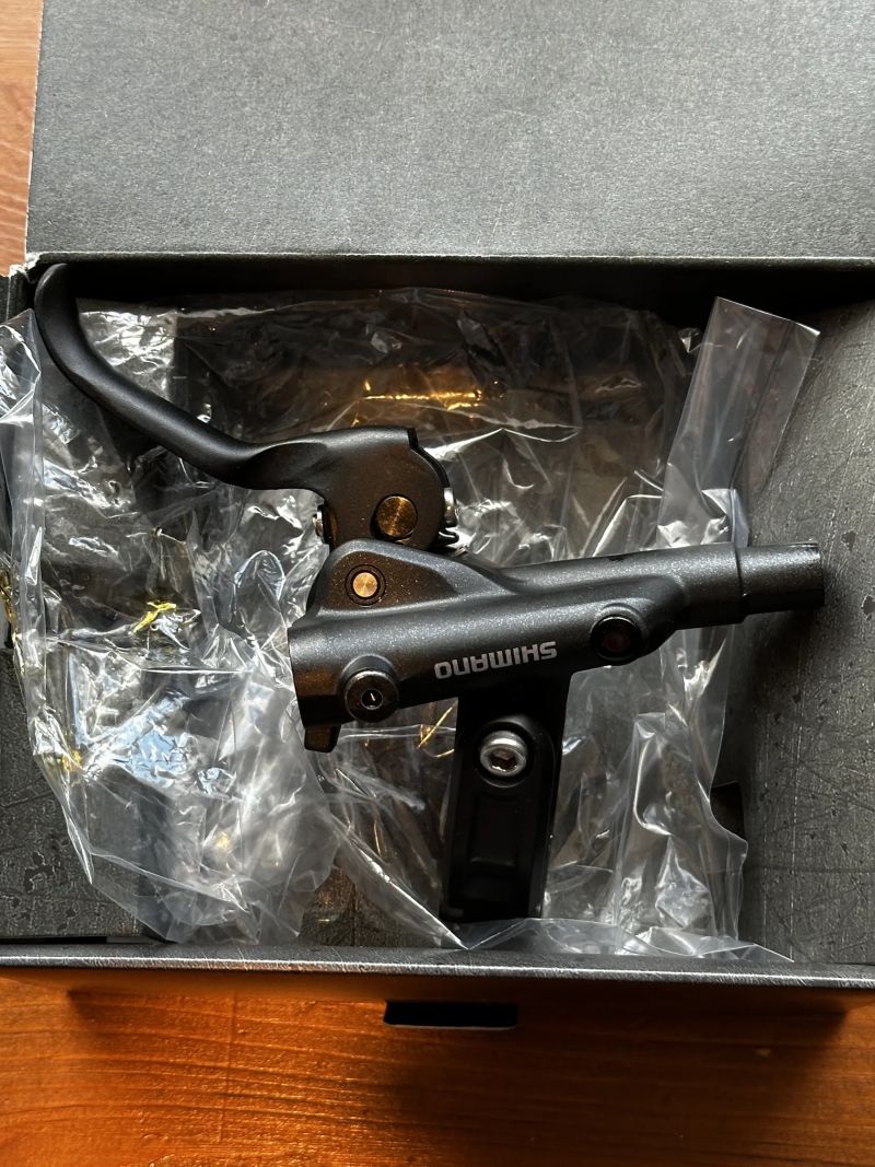 Nové brzdové páky Shimano M6100
