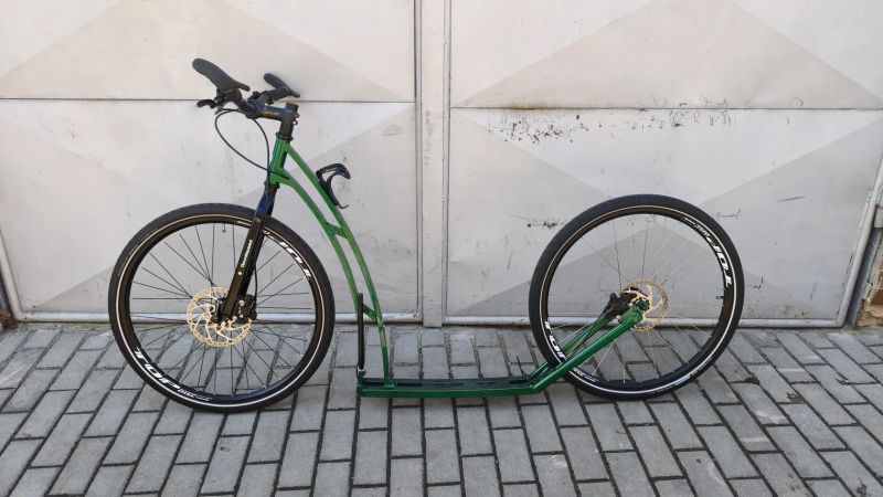 Koloběžka Mibo GS, kola 2 x 26", hydraulické brzdy Shimano