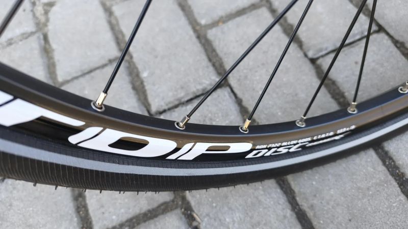 Koloběžka Mibo GS, kola 2 x 26", hydraulické brzdy Shimano