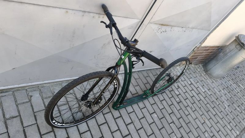 Koloběžka Mibo GS, kola 2 x 26", hydraulické brzdy Shimano