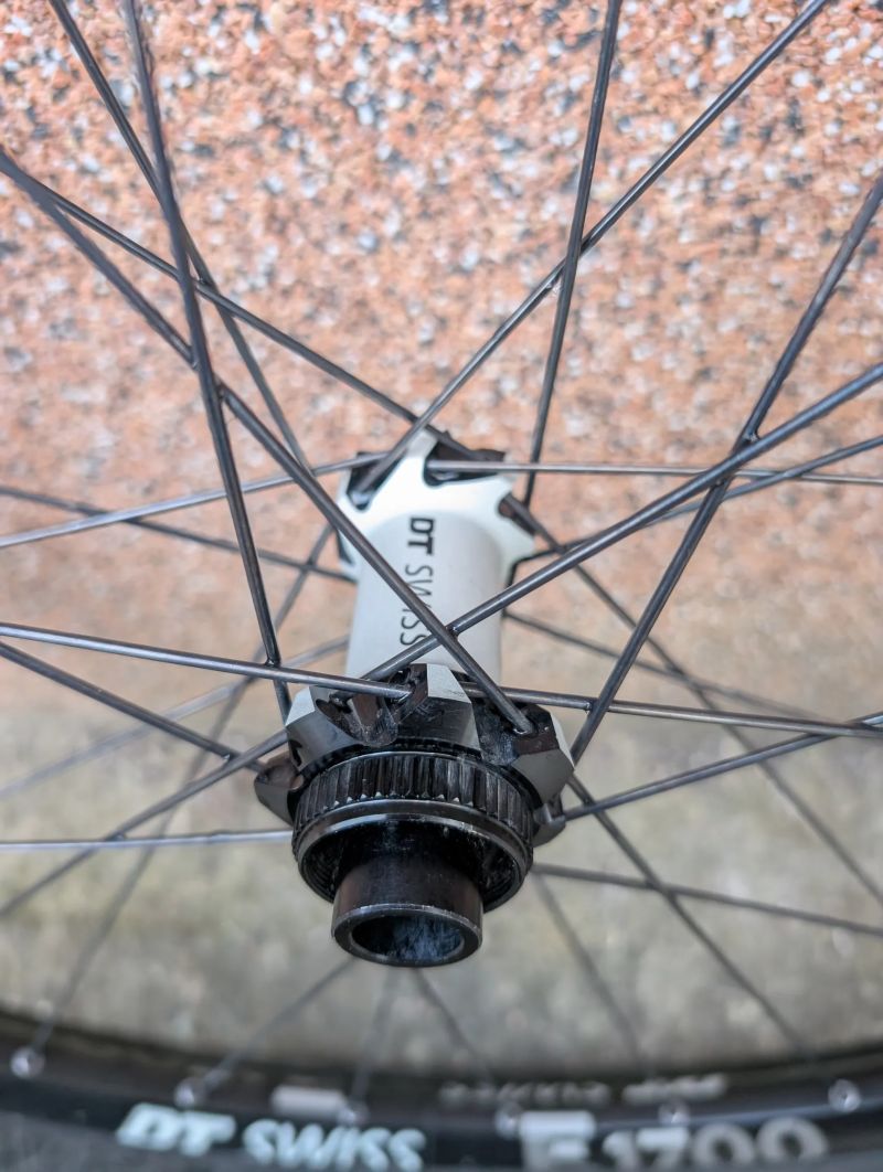 Zapletená kola DT Swiss E 1700 Spline Two 27,5" (Non-Boost) + pláště WTB